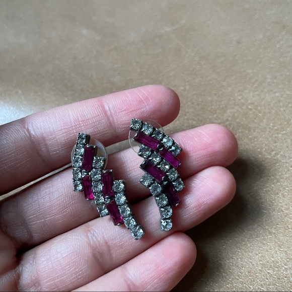 Vintage rhinestone earrings - Picture 3 of 5